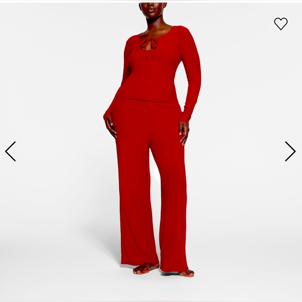 BRAND NEW W TAGS SKIMS SOFT LOUNGE SUIT